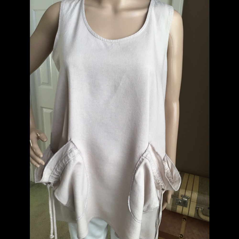 C7 Couture Sleeveless Linen Rayon Top Cream with a hint of Taupe